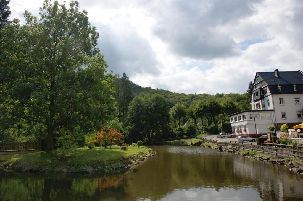 Bertricher Hof Bad Bertrich Exterior foto