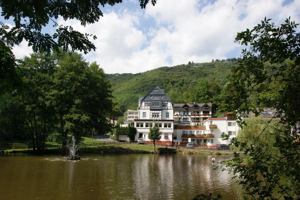 Bertricher Hof Bad Bertrich Exterior foto